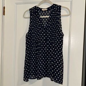 Everly size M sleeveless blouse